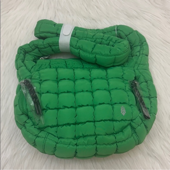 SOLD. DO NOT BUY. FP Movement Quilted Puffer Shoulder Bag Kelly Green - Picture 12 of 13